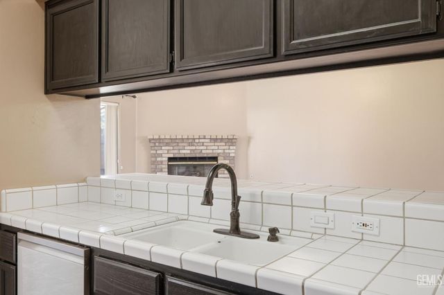 12514 Sawtooth Avenue, Bakersfield, CA 93312