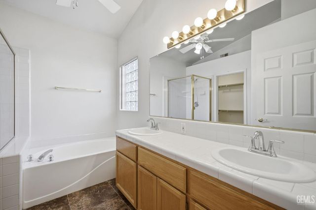 12514 Sawtooth Avenue, Bakersfield, CA 93312