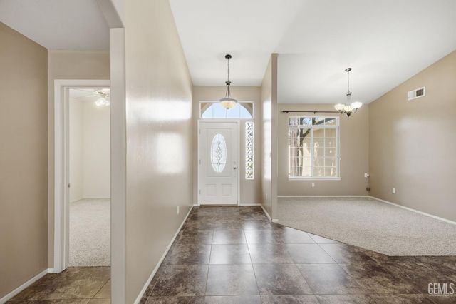 12514 Sawtooth Avenue, Bakersfield, CA 93312