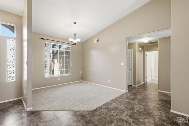 12514 Sawtooth Avenue, Bakersfield, CA 93312