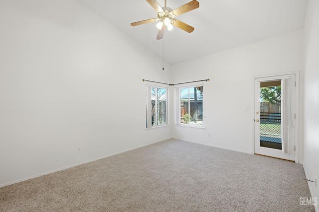12514 Sawtooth Avenue, Bakersfield, CA 93312