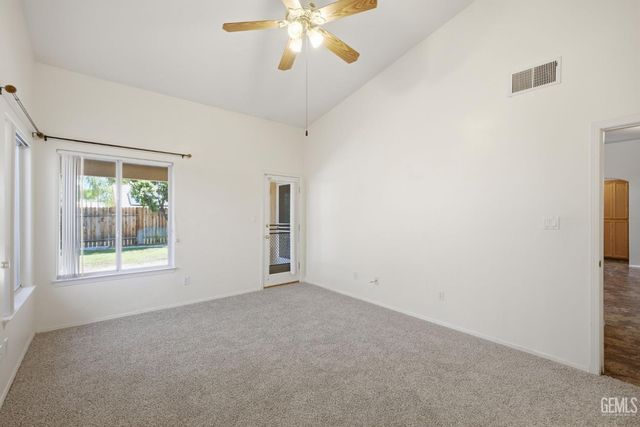 12514 Sawtooth Avenue, Bakersfield, CA 93312