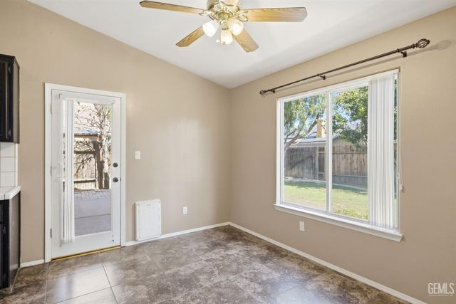 12514 Sawtooth Avenue, Bakersfield, CA 93312