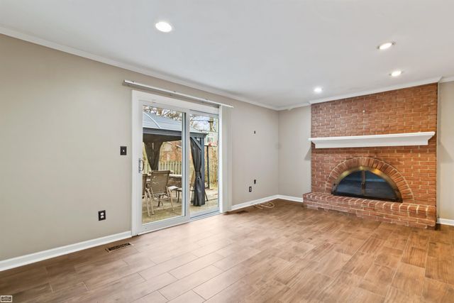 2312 Hillcrescent Dr Drive, Troy, MI 48085