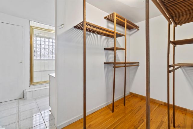 2312 Hillcrescent Dr Drive, Troy, MI 48085