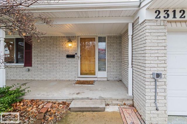 2312 Hillcrescent Dr Drive, Troy, MI 48085