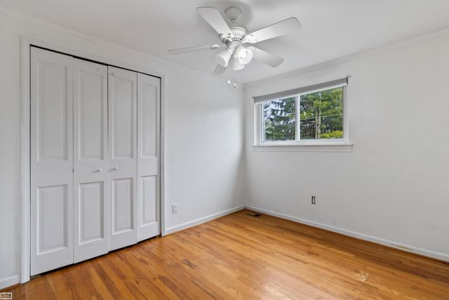 2312 Hillcrescent Dr Drive, Troy, MI 48085