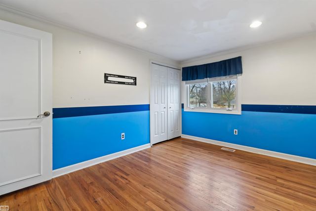 2312 Hillcrescent Dr Drive, Troy, MI 48085