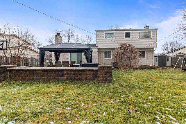 2312 Hillcrescent Dr Drive, Troy, MI 48085