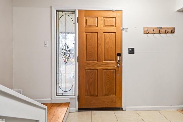 2312 Hillcrescent Dr Drive, Troy, MI 48085