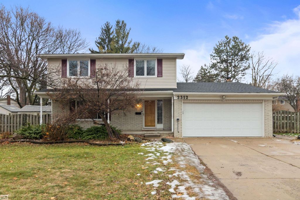 2312 Hillcrescent Dr Drive, Troy, MI 48085