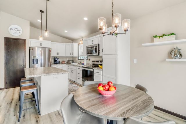 6726 69th Avenue S, Horace, ND 58047