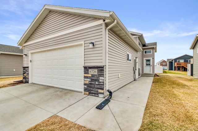 6726 69th Avenue S, Horace, ND 58047