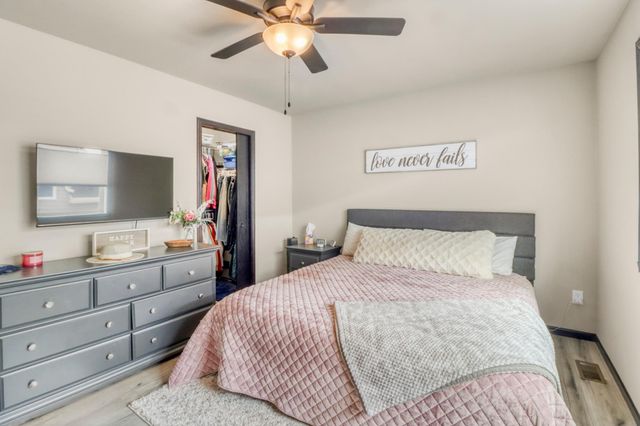 6726 69th Avenue S, Horace, ND 58047