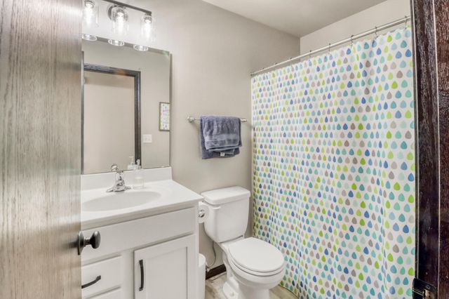 6726 69th Avenue S, Horace, ND 58047