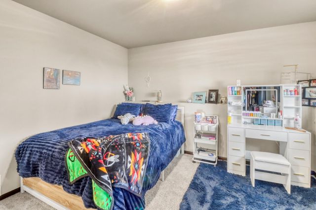 6726 69th Avenue S, Horace, ND 58047