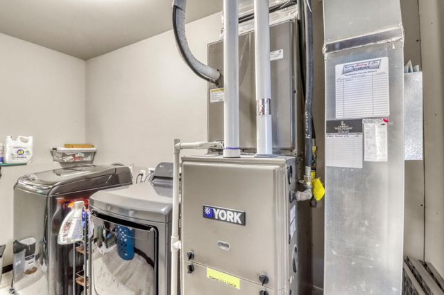 6726 69th Avenue S, Horace, ND 58047