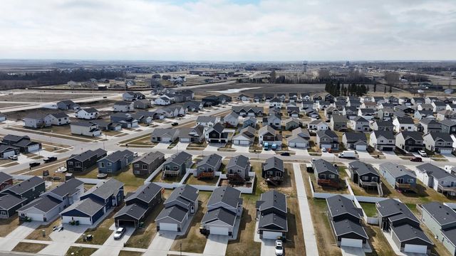 6726 69th Avenue S, Horace, ND 58047