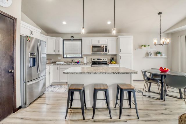 6726 69th Avenue S, Horace, ND 58047