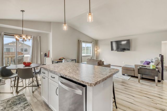 6726 69th Avenue S, Horace, ND 58047