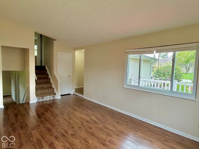 530 Quail Run, Greenwood, IN 46142