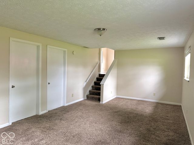 530 Quail Run, Greenwood, IN 46142