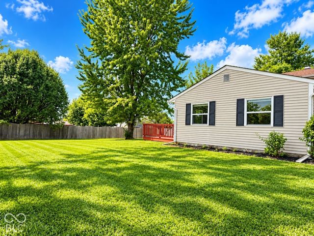 530 Quail Run, Greenwood, IN 46142