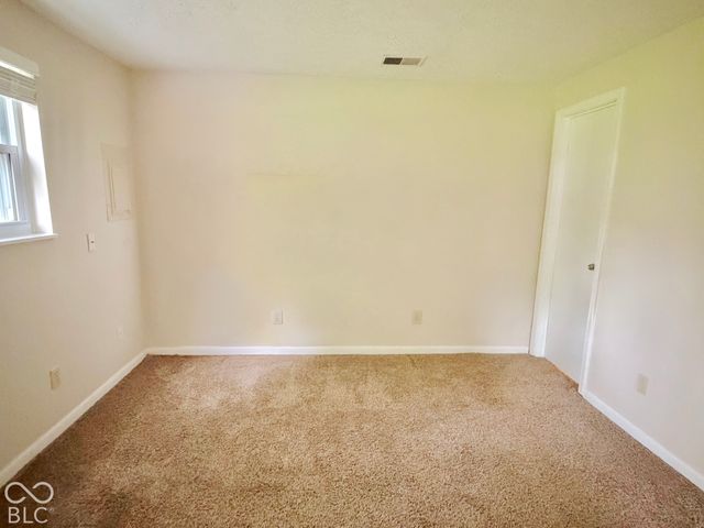 530 Quail Run, Greenwood, IN 46142