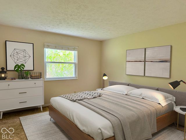 530 Quail Run, Greenwood, IN 46142