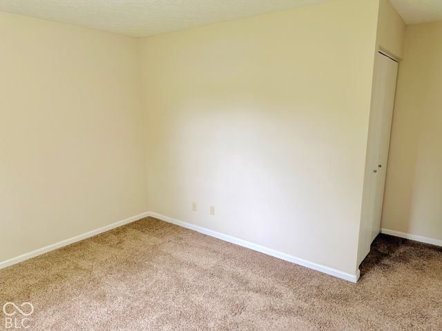 530 Quail Run, Greenwood, IN 46142