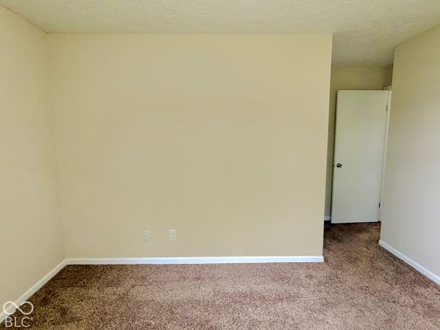 530 Quail Run, Greenwood, IN 46142