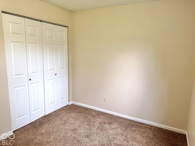 530 Quail Run, Greenwood, IN 46142