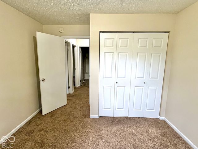 530 Quail Run, Greenwood, IN 46142
