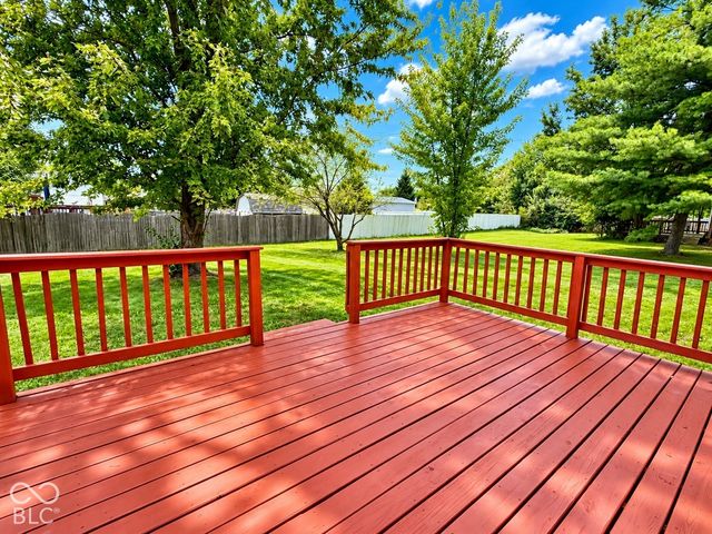 530 Quail Run, Greenwood, IN 46142