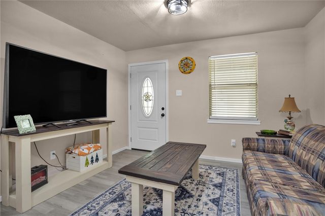 8516 Hickory Road, Plantersville, TX 77363