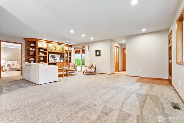 8639 Bender Road, Lynden, WA 98264