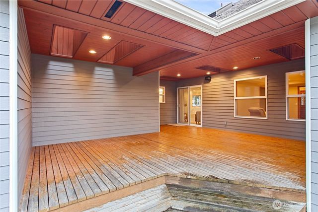 8639 Bender Road, Lynden, WA 98264