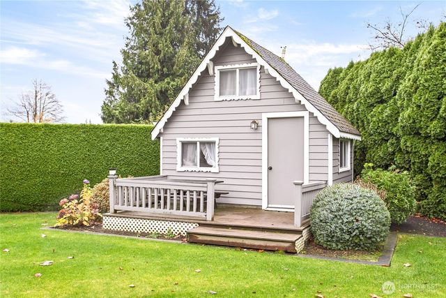 8639 Bender Road, Lynden, WA 98264