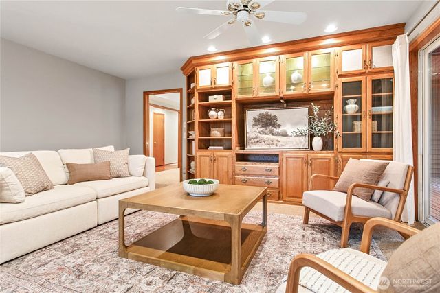 8639 Bender Road, Lynden, WA 98264