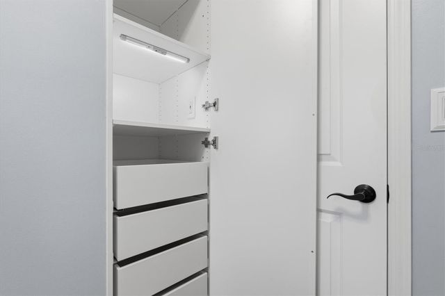 4702 W BAY VIEW AVENUE, Tampa, FL 33611