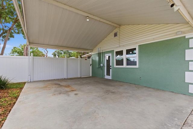 4702 W BAY VIEW AVENUE, Tampa, FL 33611