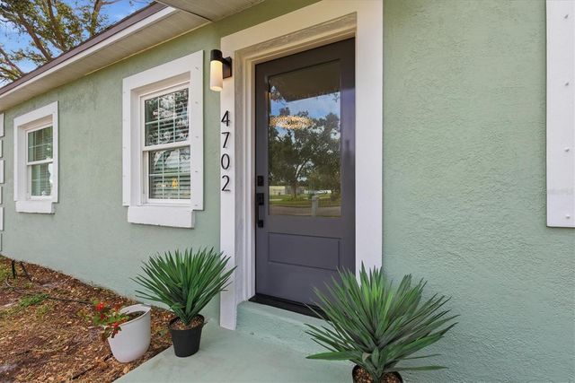 4702 W BAY VIEW AVENUE, Tampa, FL 33611