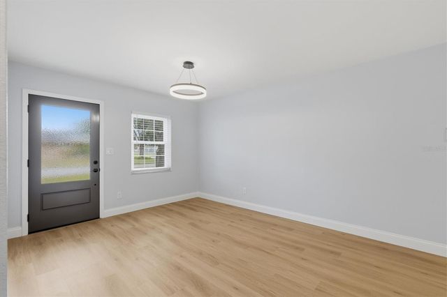 4702 W BAY VIEW AVENUE, Tampa, FL 33611