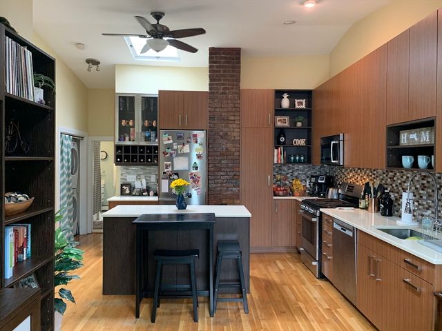907 East 4th St. 3, Boston, MA 02127