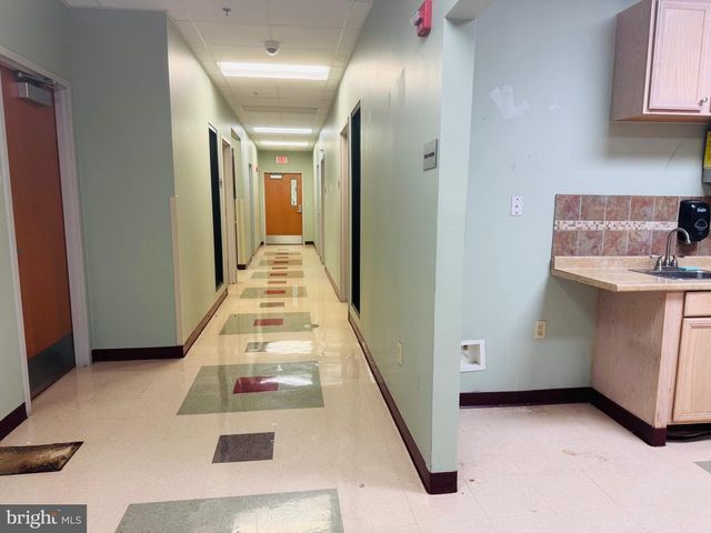 1730 HAMLIN ST NE, Washington, DC 20018