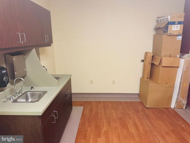 1730 HAMLIN ST NE, Washington, DC 20018