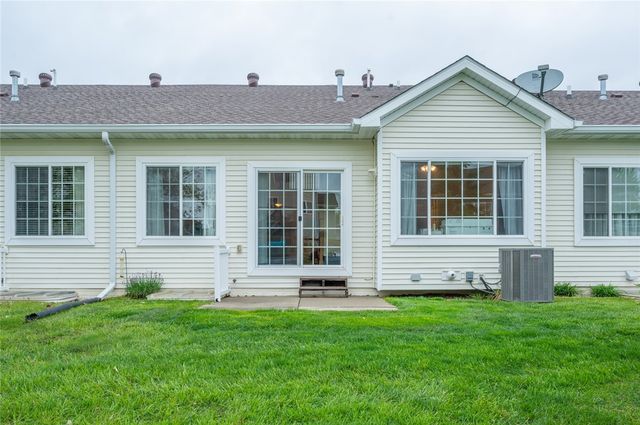 6525 SE Sweetgrass Lane, Pleasant Hill, IA 50327