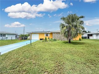 218 Fireside CT, Lehigh Acres, FL 33936