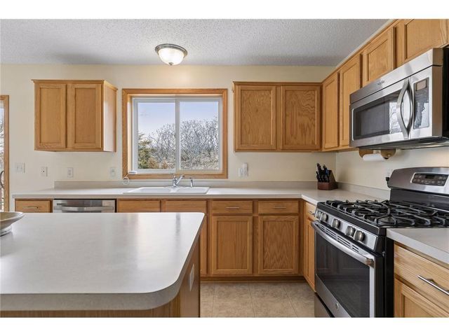49 Windsor Wood Path, Hudson, WI 54016