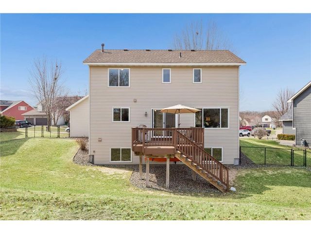 49 Windsor Wood Path, Hudson, WI 54016